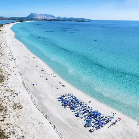 With Air Conditioning In The Center Of San Teodoro * San Teodoro (Sardinia)