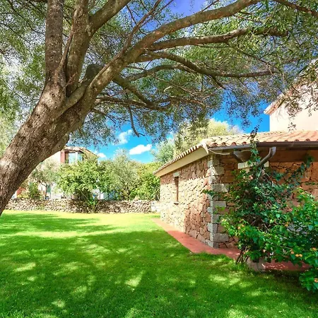 With Air Conditioning In The Center Of San Teodoro